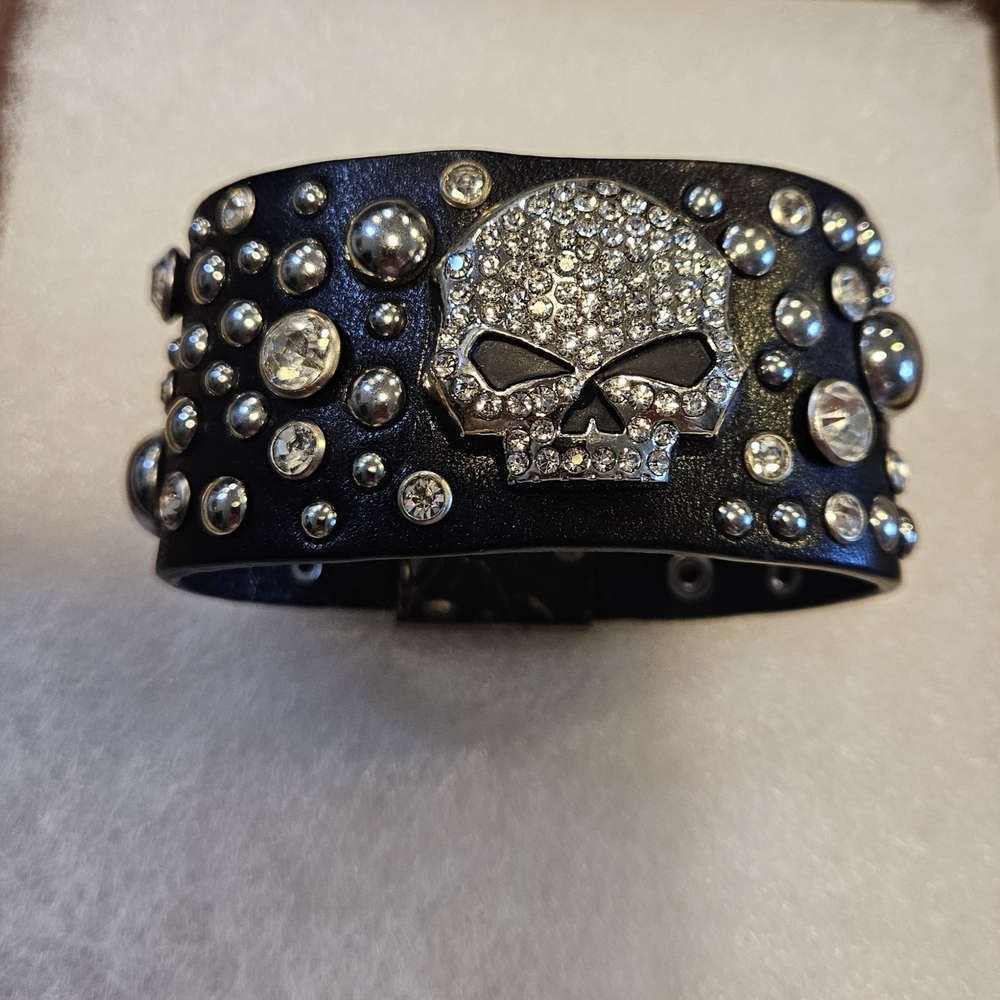 Studded Skull Harley Davisdon Black Bracelet